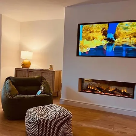Chelston Grange Torquay Near The Beach With Private Garden & Parking Exterior photo